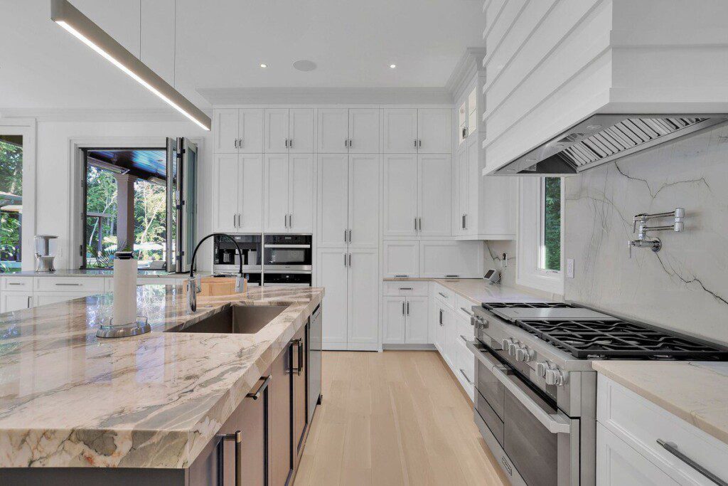 b74b4046 d461 4cef 867b 88ca217d7e3c