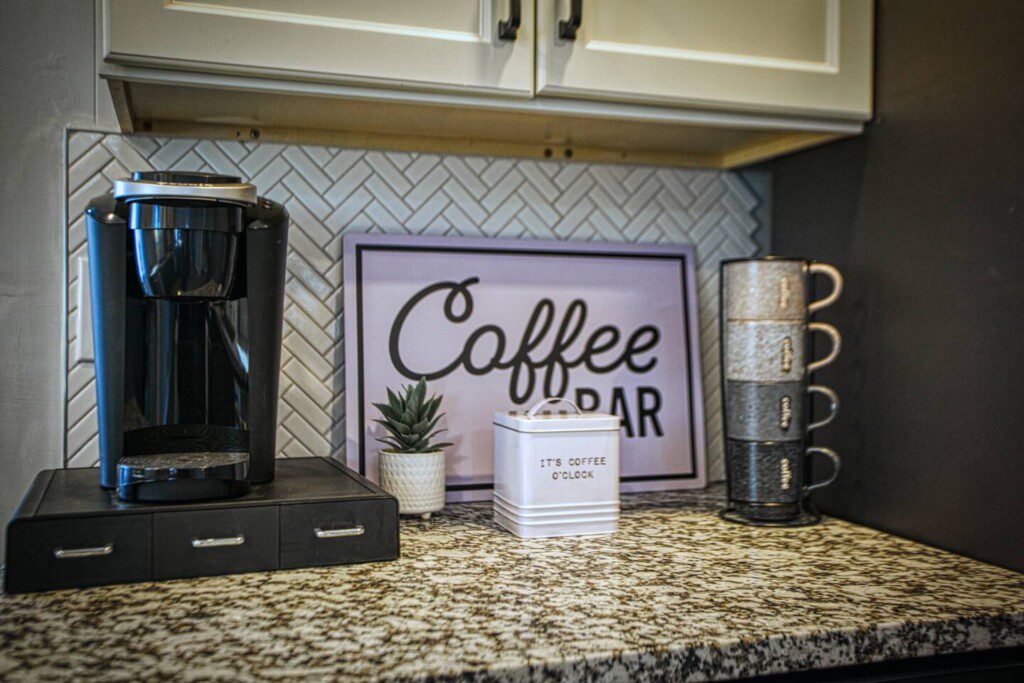 70138416 4063 4706 b6ad a117184a2f5d