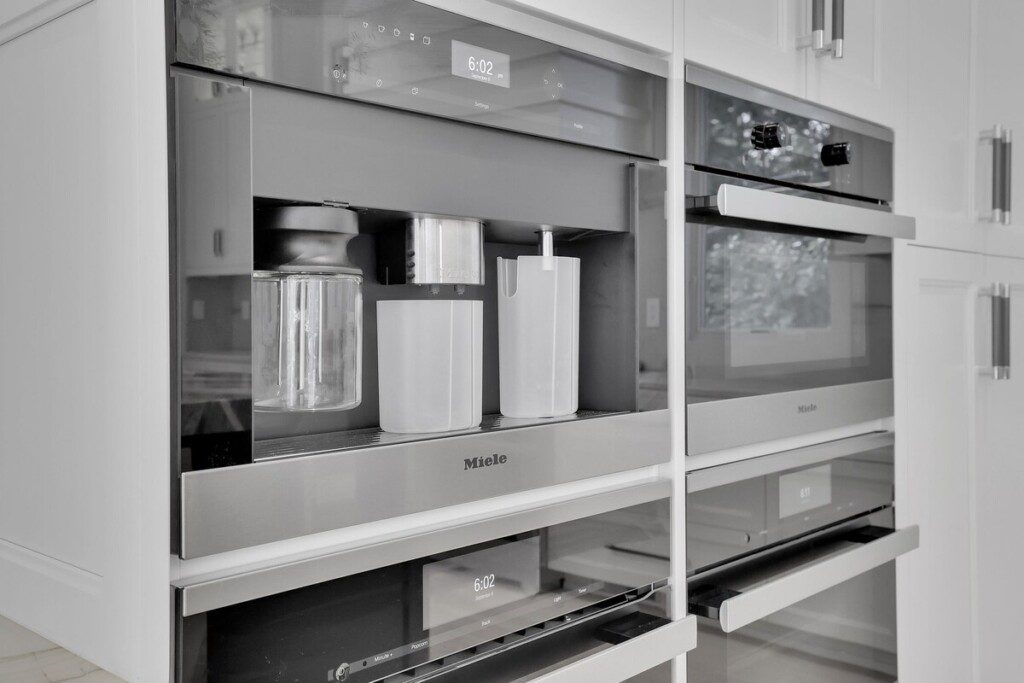 2a81986a 340a 4875 a105 bd4ce76e671e