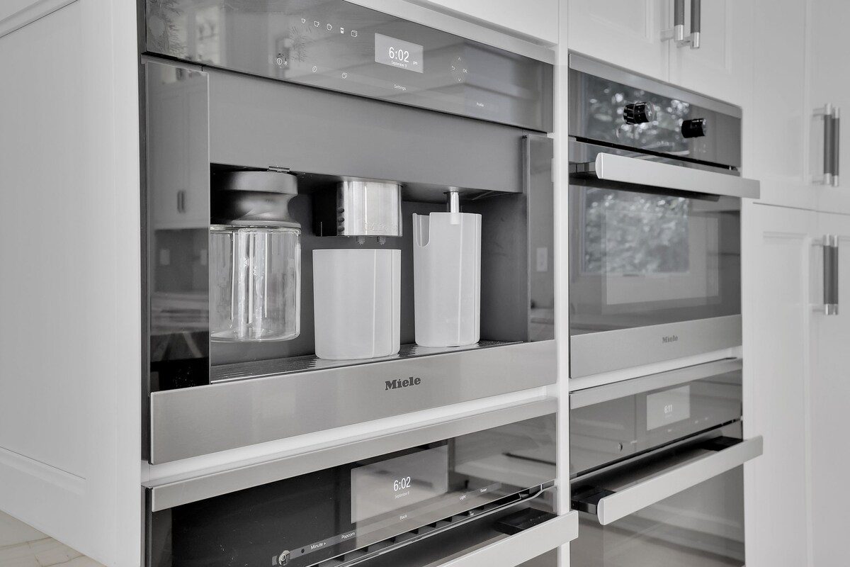 2a81986a 340a 4875 a105 bd4ce76e671e