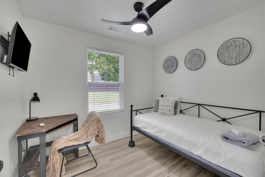 8f7189cf 6bd8 4479 b9e6 8df76590610c