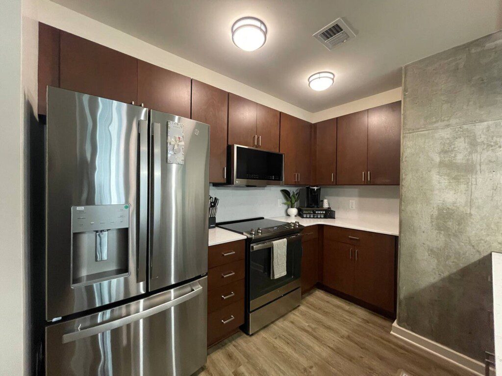 c0487b7a af5c 4ec4 81e3 2c4111ac4cb2